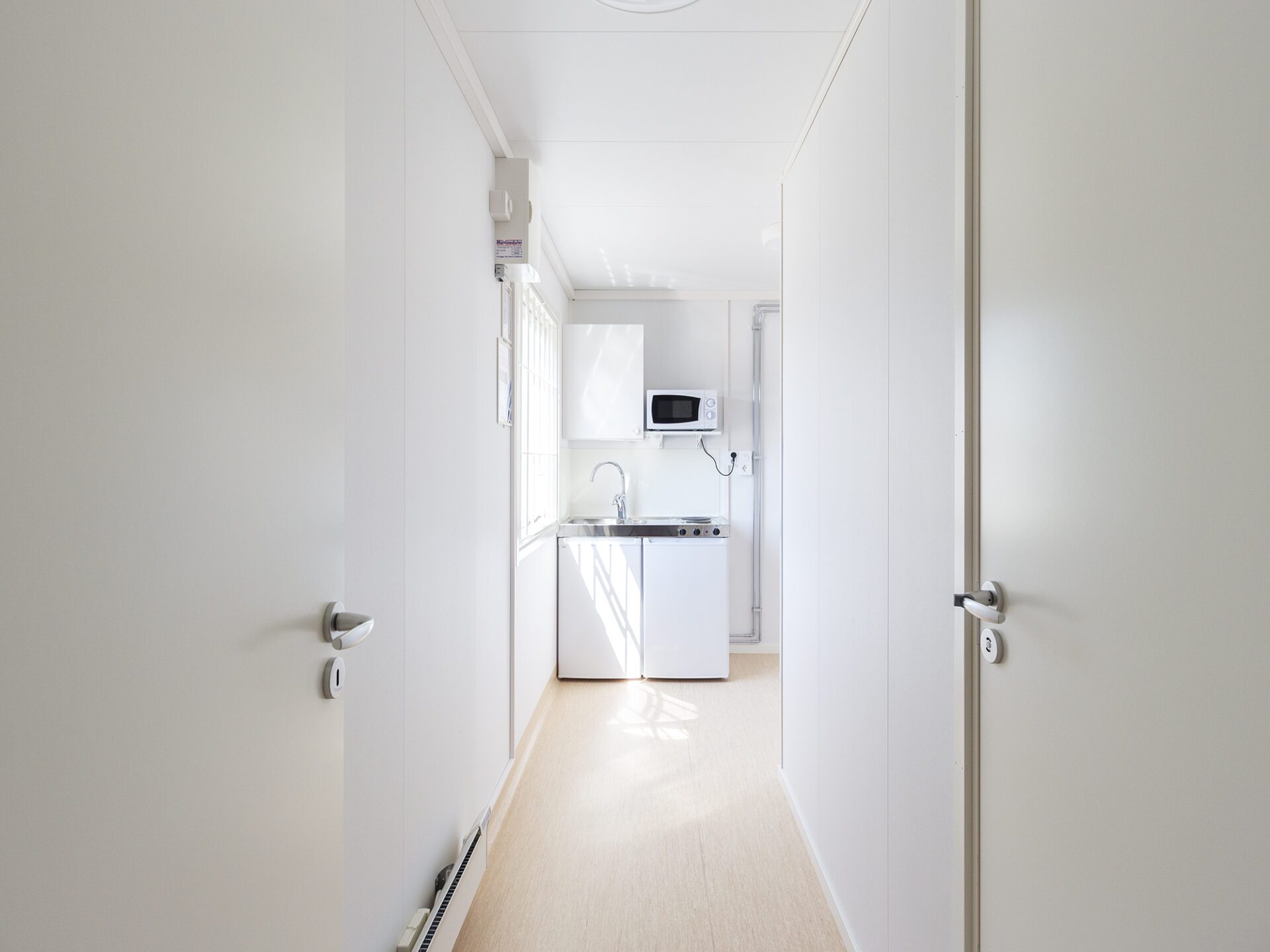 Kontorsbod med WC och pentry - Bild 11
