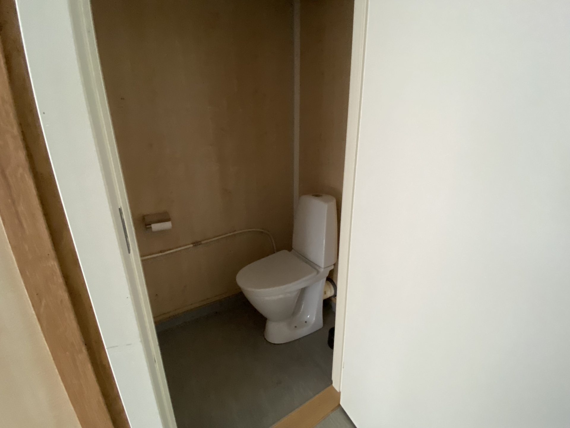 Beg. 6-mans personalbod med wc och dusch - Bild 8