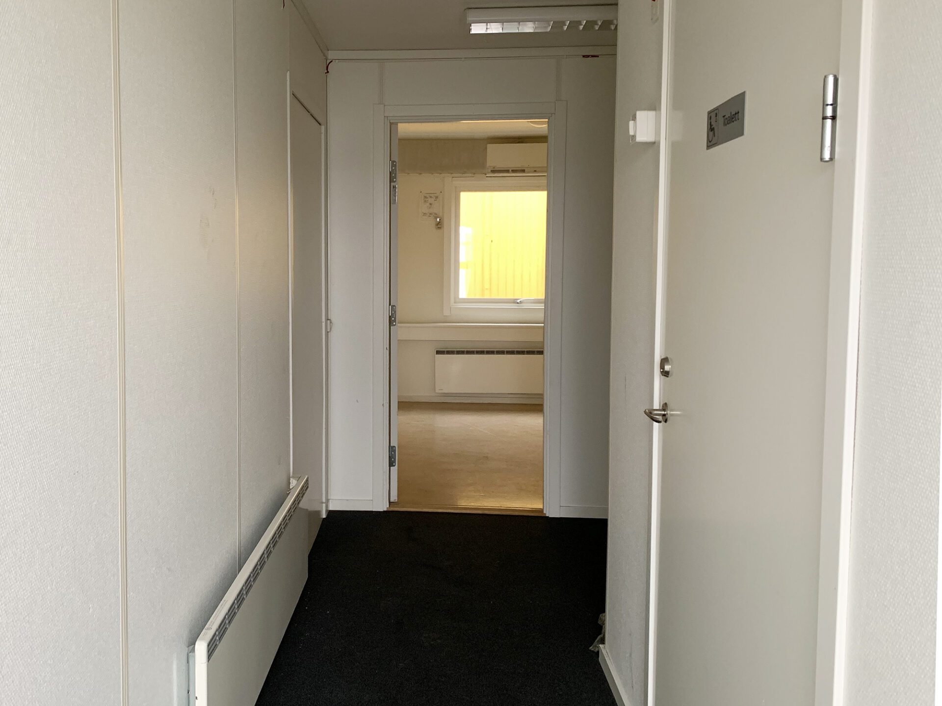 Beg. kontorsbod med WC - Bild 2