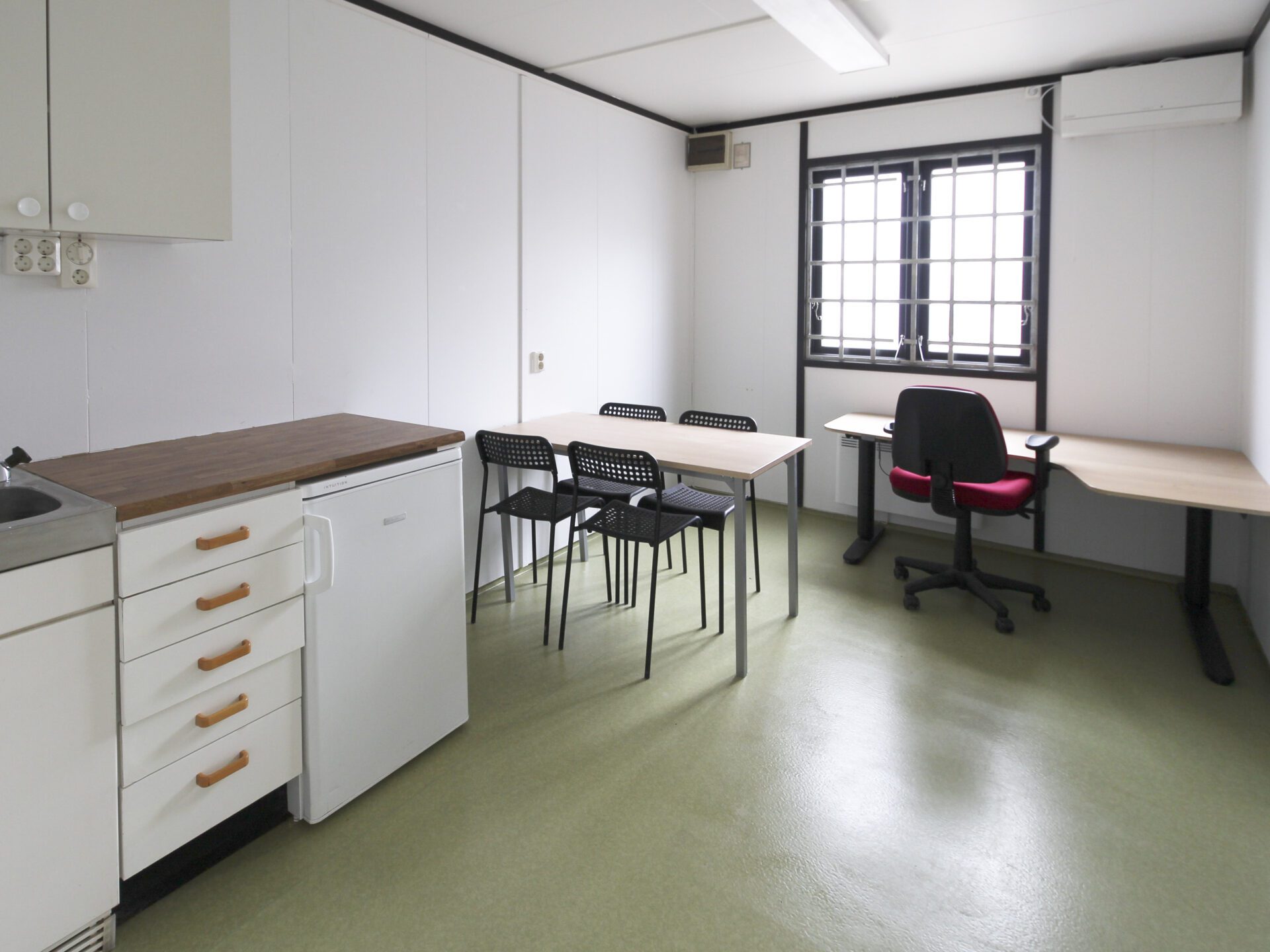 Beg. Kontorsbod med WC och dusch - Bild 11