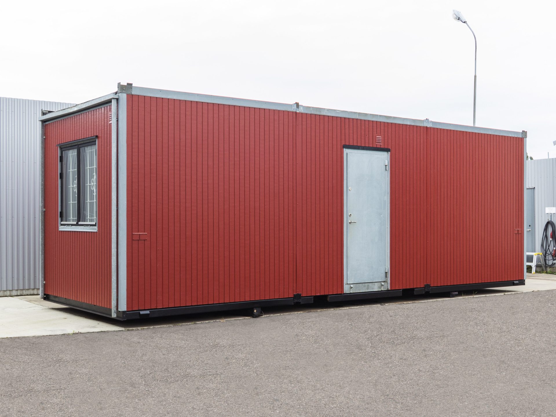 Beg. kontorsbod med öppen planlösning - Bild 2