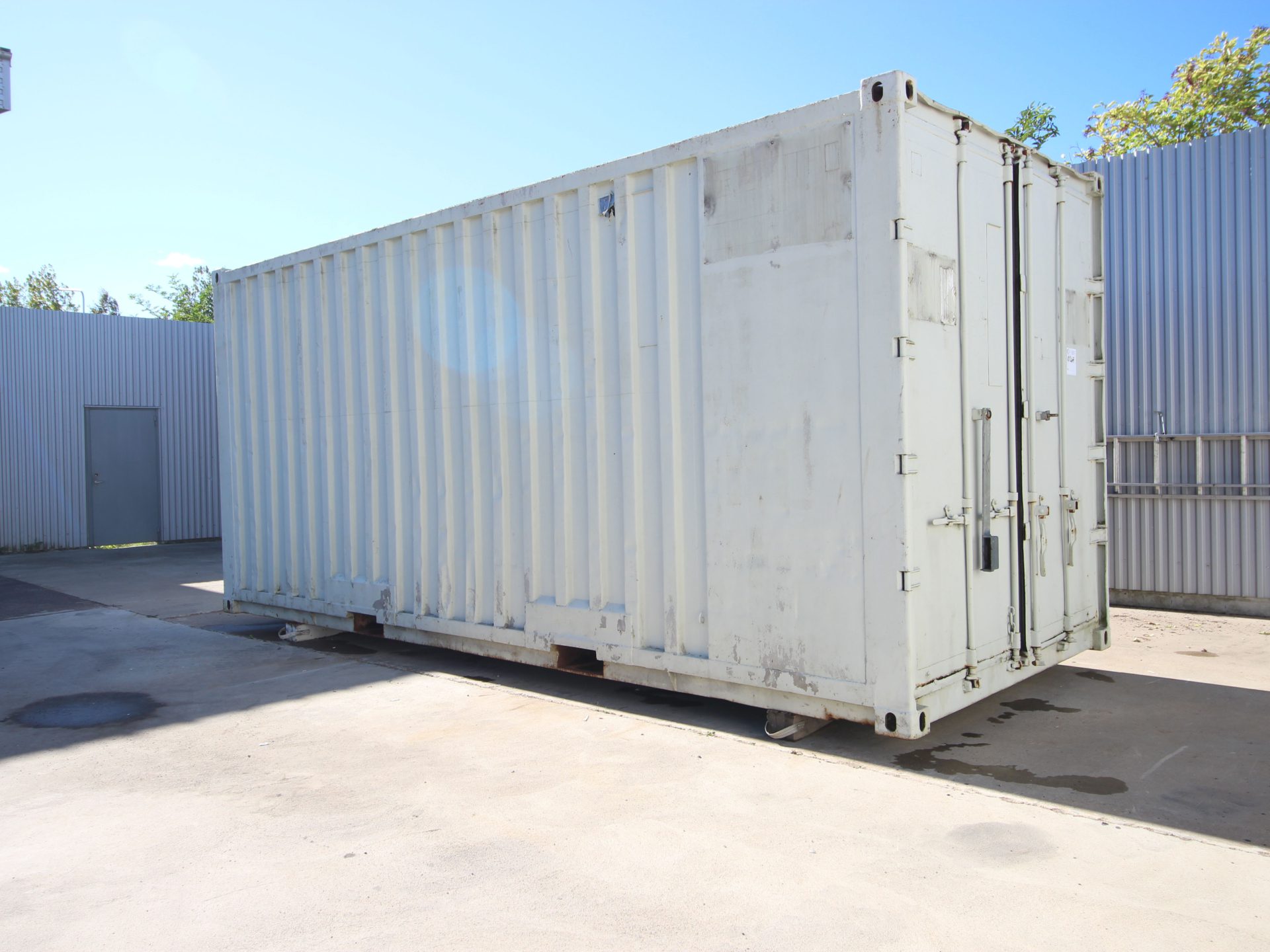 Beg 20 fots Förrådscontainer med låsbom