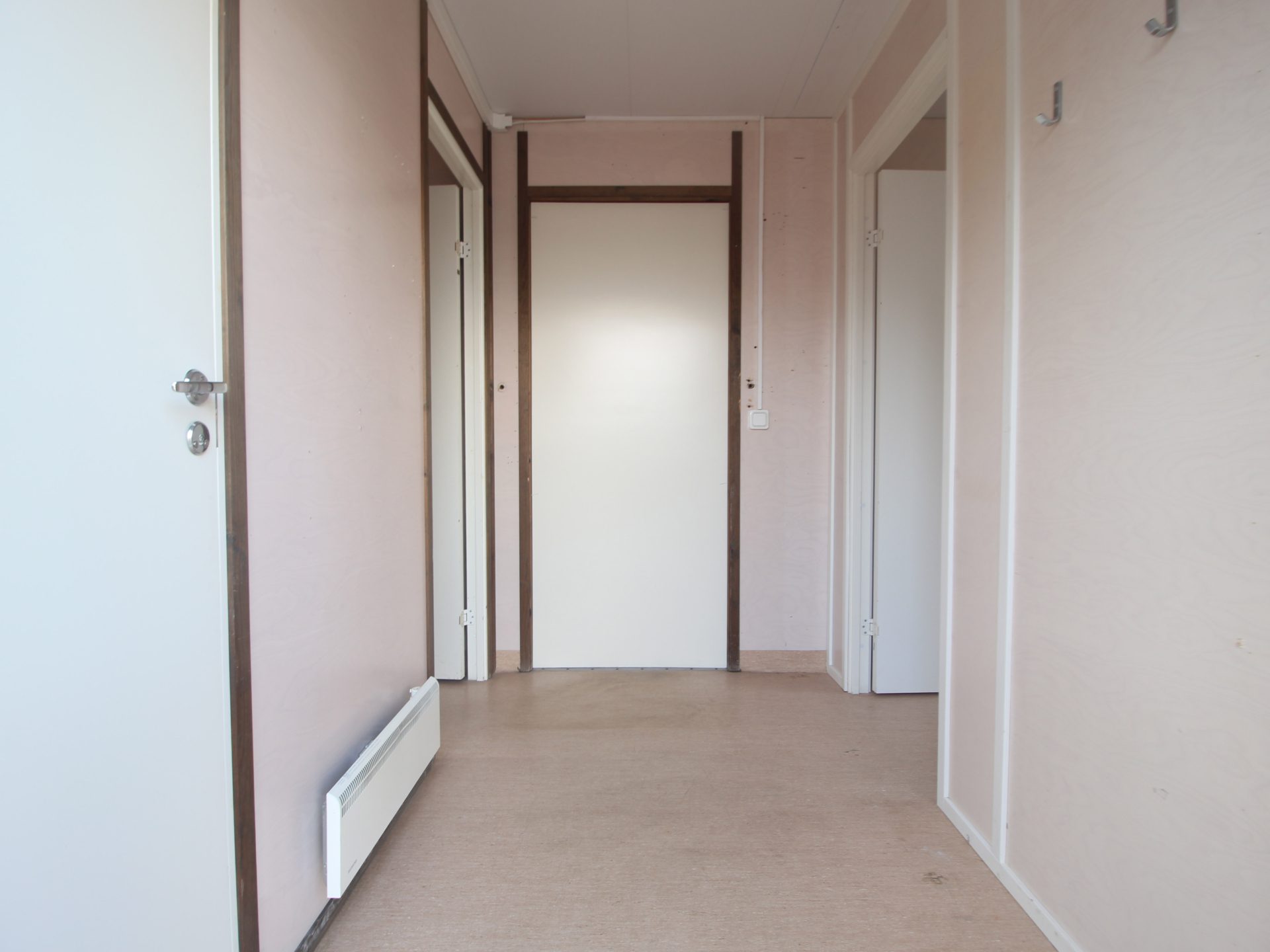 Beg. kontorsbod med wc och pentry. - Bild 2