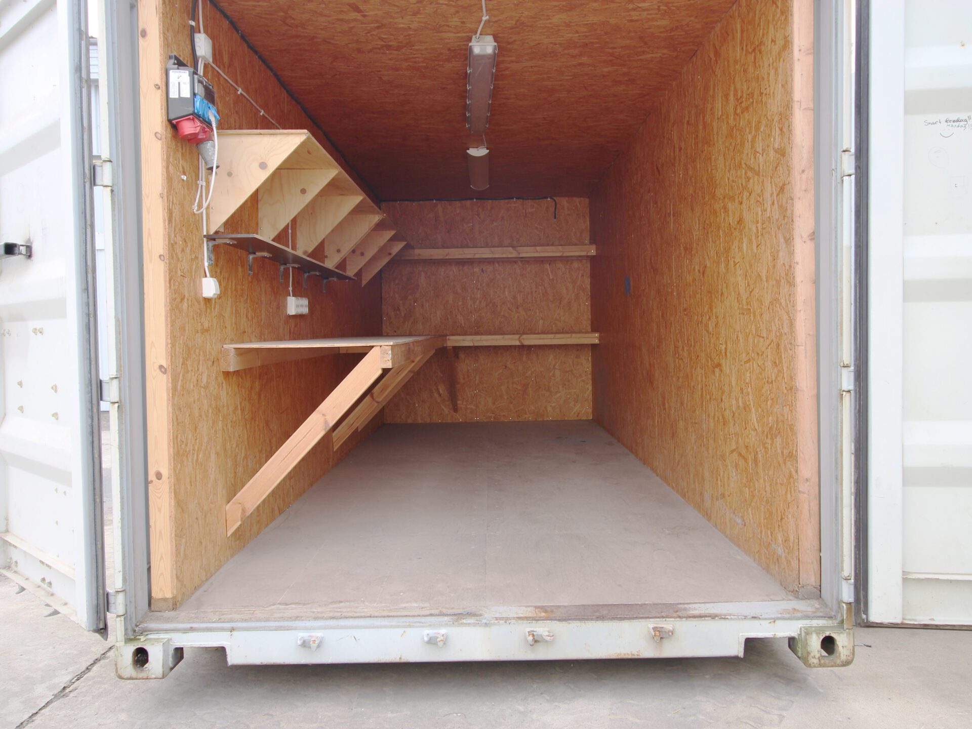 Beg. isolerad 20 fots Förrådscontainer - Bild 4