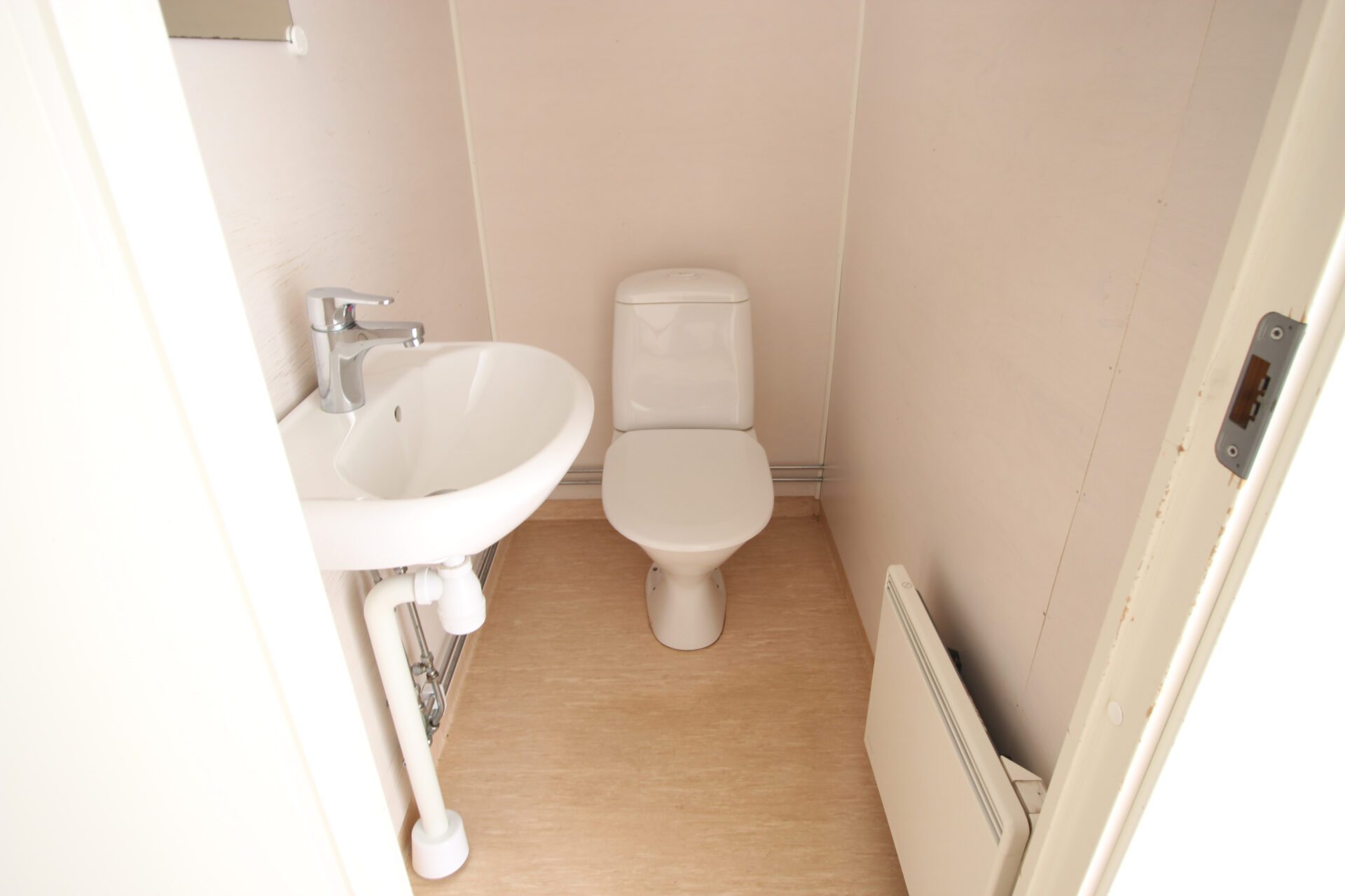 Beg. Entrébod med WC - Bild 6