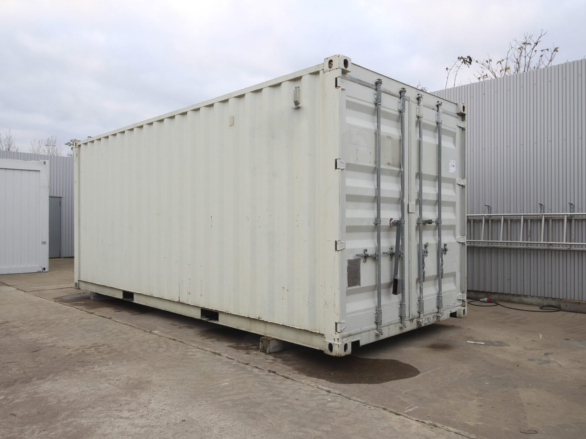 Beg. 20 fots Förrådscontainer