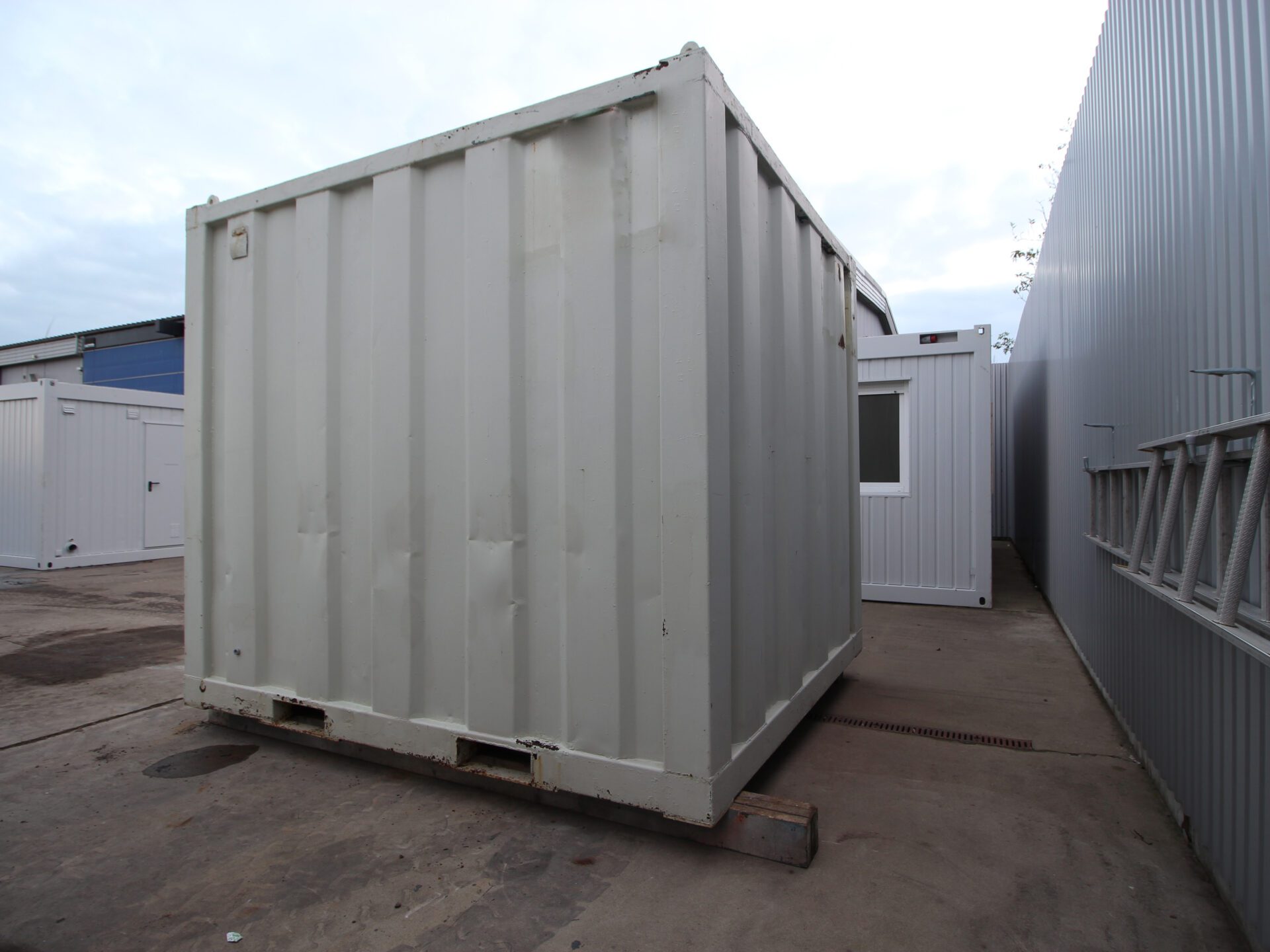 Beg 10 fots Förrådscontainer med låsbom - Bild 5