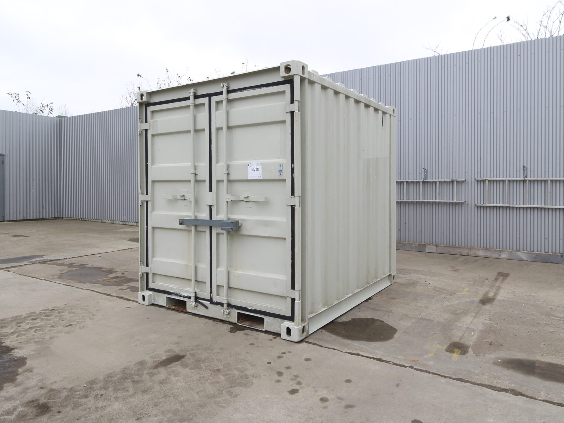 Beg. Förrådscontainer 8 fot