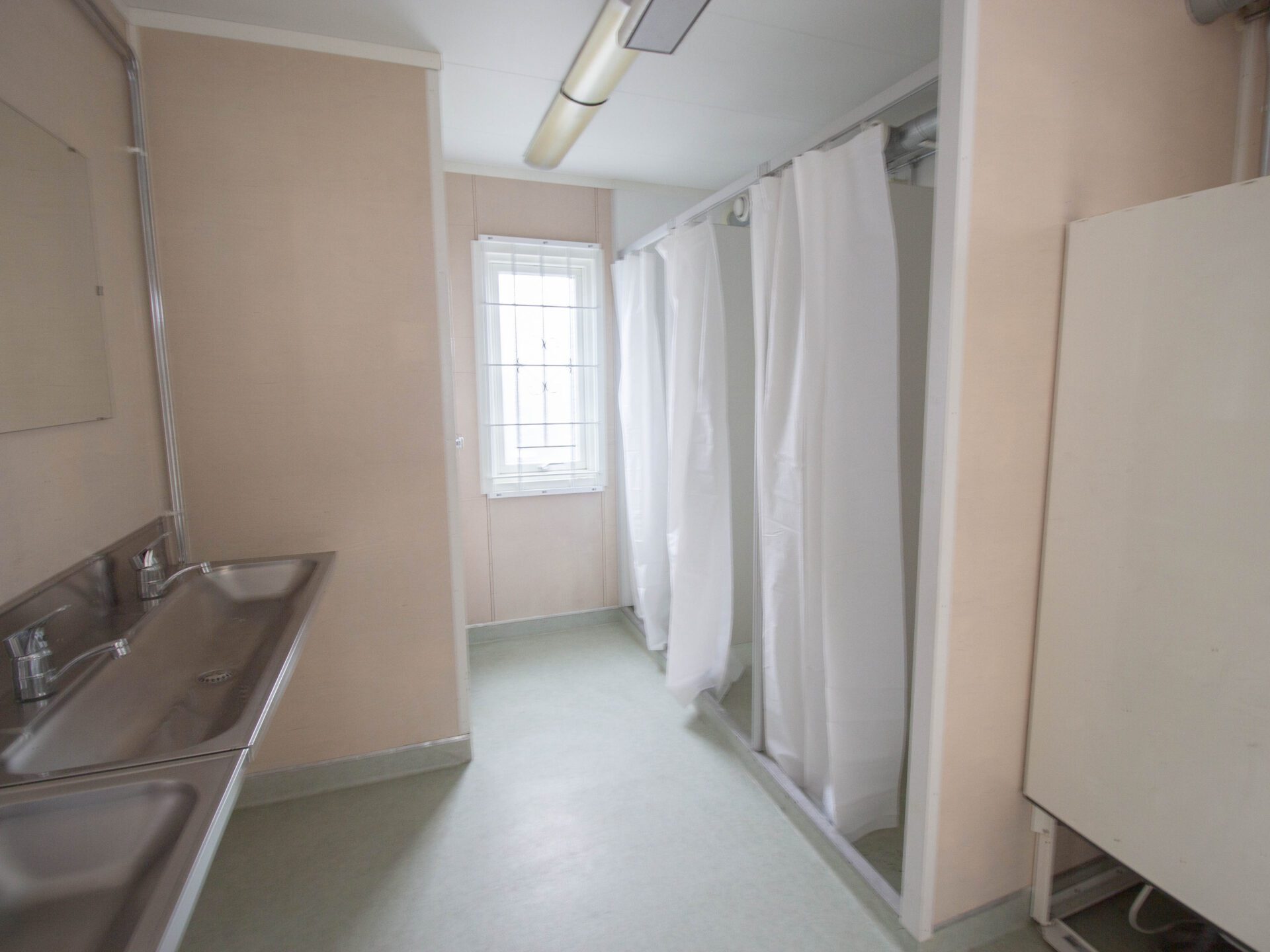 Beg. sanitetsbod med Wc och dusch - Bild 6