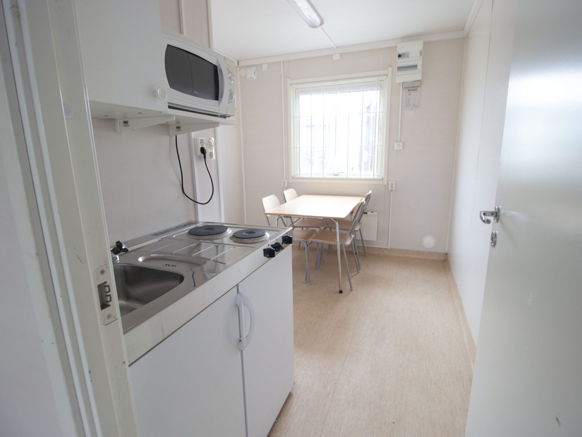Beg. kontorsbod med pentry och WC - Bild 5