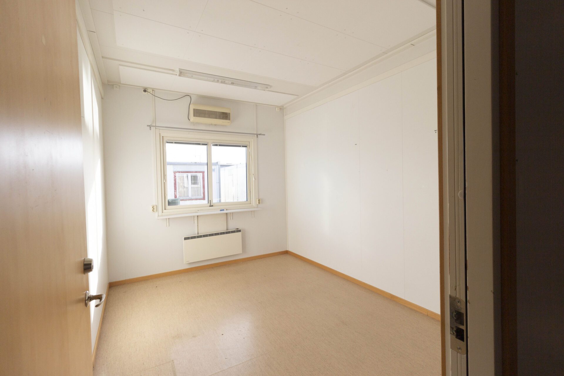 Beg. modulbyggnad, 13 moduler om vardera 28kvm totalt 375 kvm - Bild 4