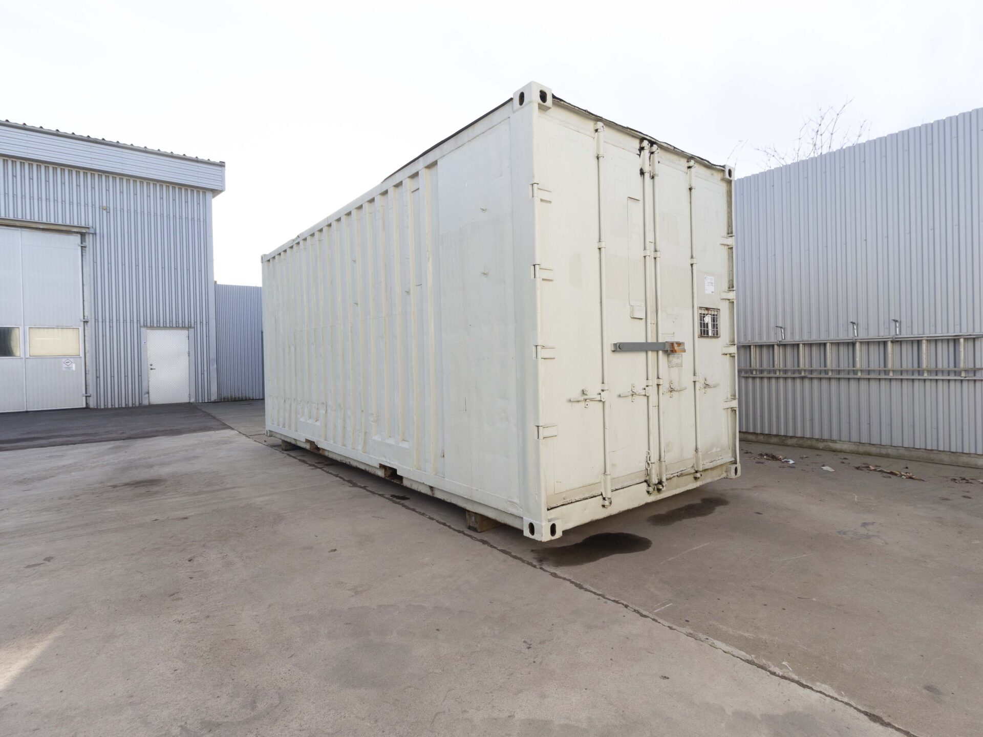 Beg. 20 fots Förrådscontainer
