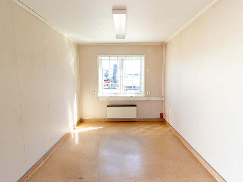 Beg. kontorsbod med öppen planlösning - Bild 2