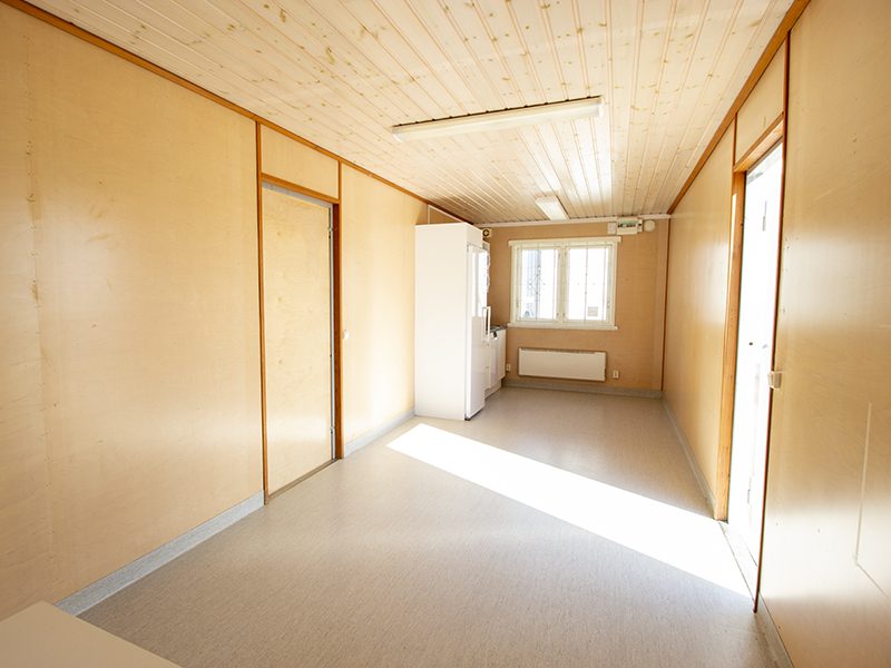 beg. Kontorsbod med öppen planlösning och kök - Bild 9