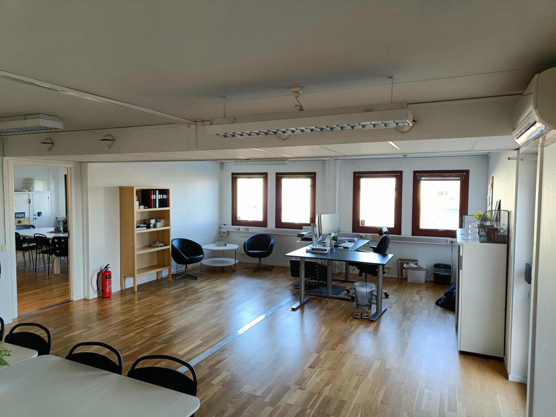 Beg. Kontorsmoduler 12st i 2 plan - Bild 3