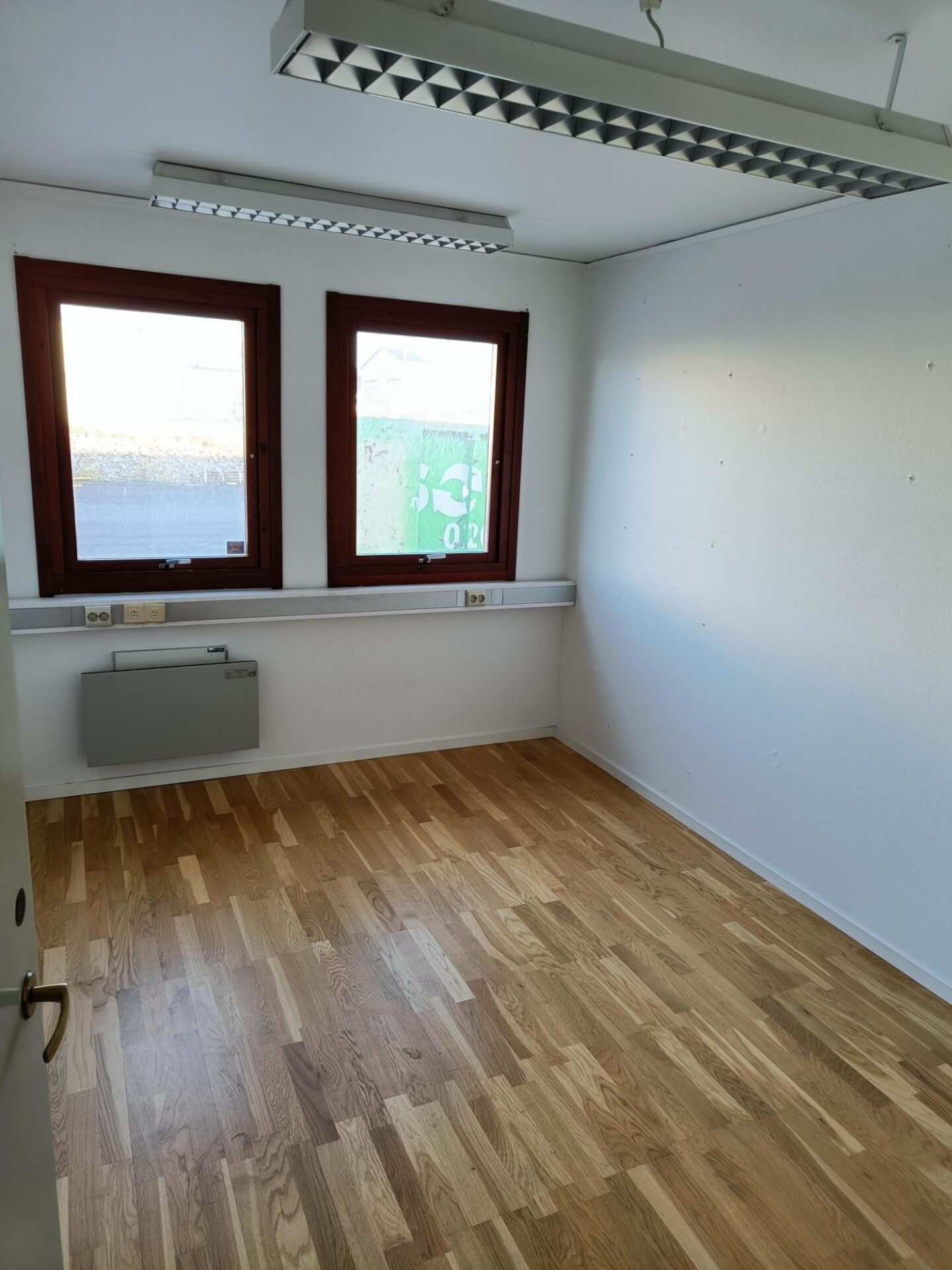 Beg. Kontorsmoduler 12st i 2 plan - Bild 8