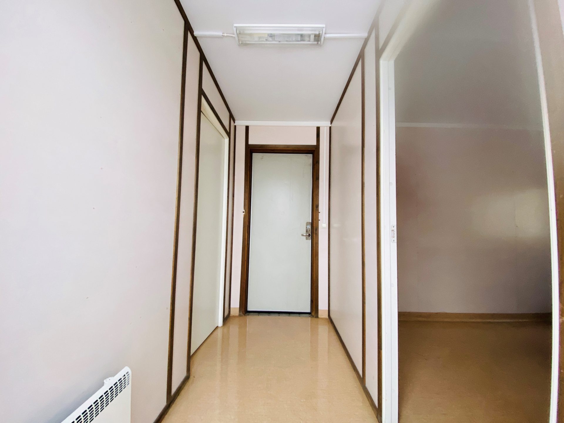Beg. kontorsbod med 2 rum - Bild 2