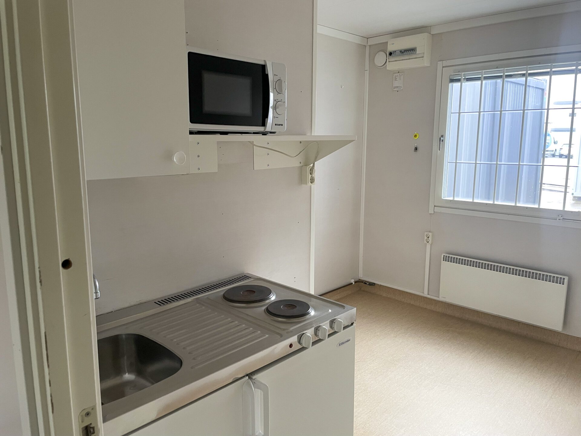 Beg. Kontorsbod med WC och pentry - Bild 6
