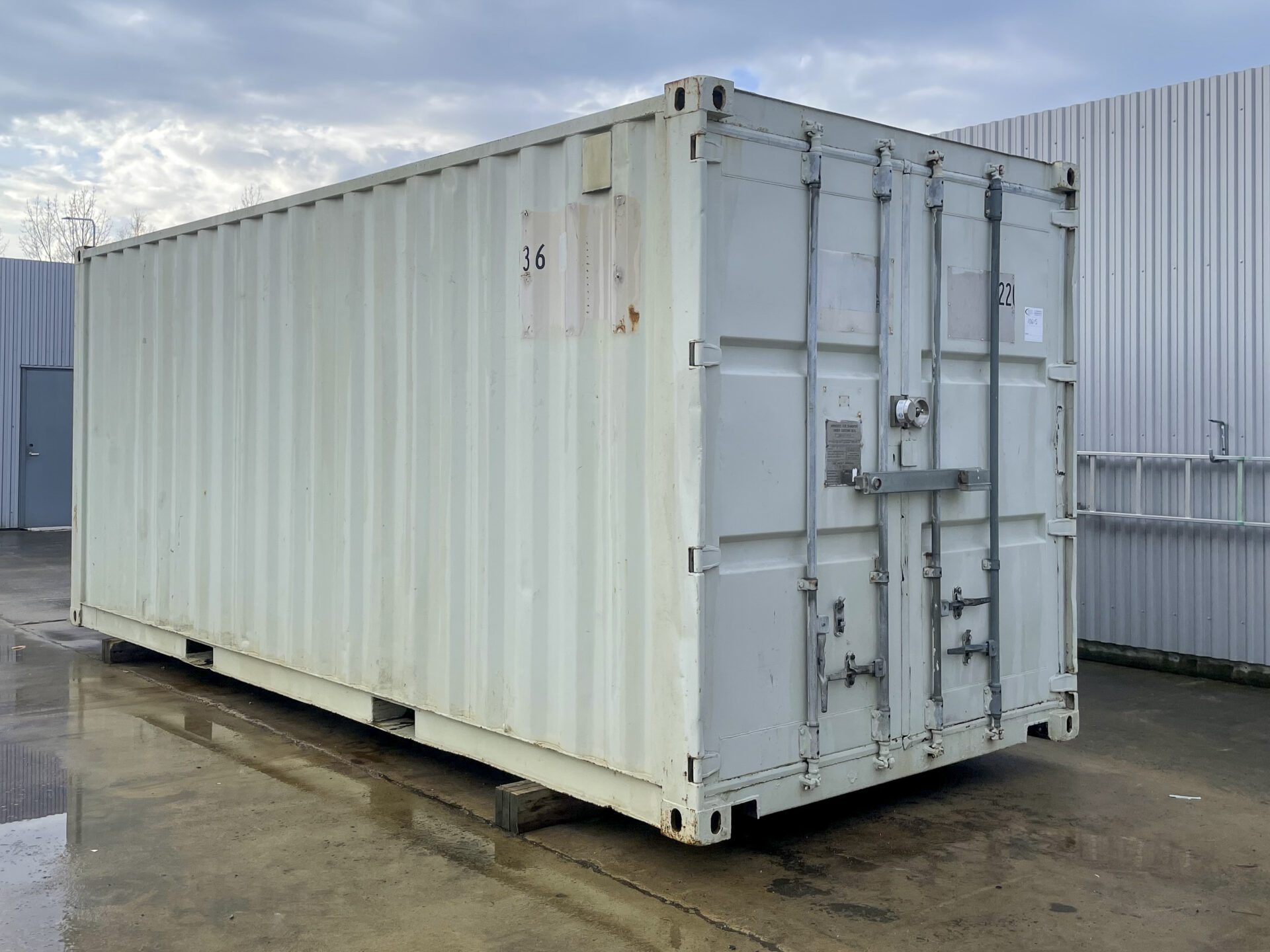 Beg. Isolerad 20 fots Container med El