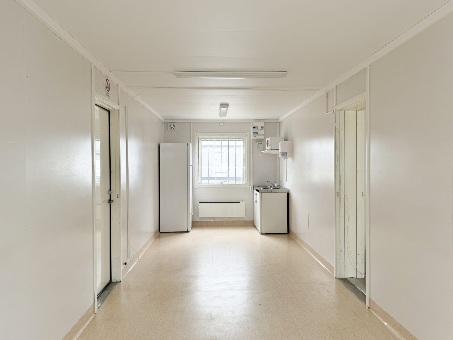 Kontorsbod med öppen planlösning och Pentry - Bild 2