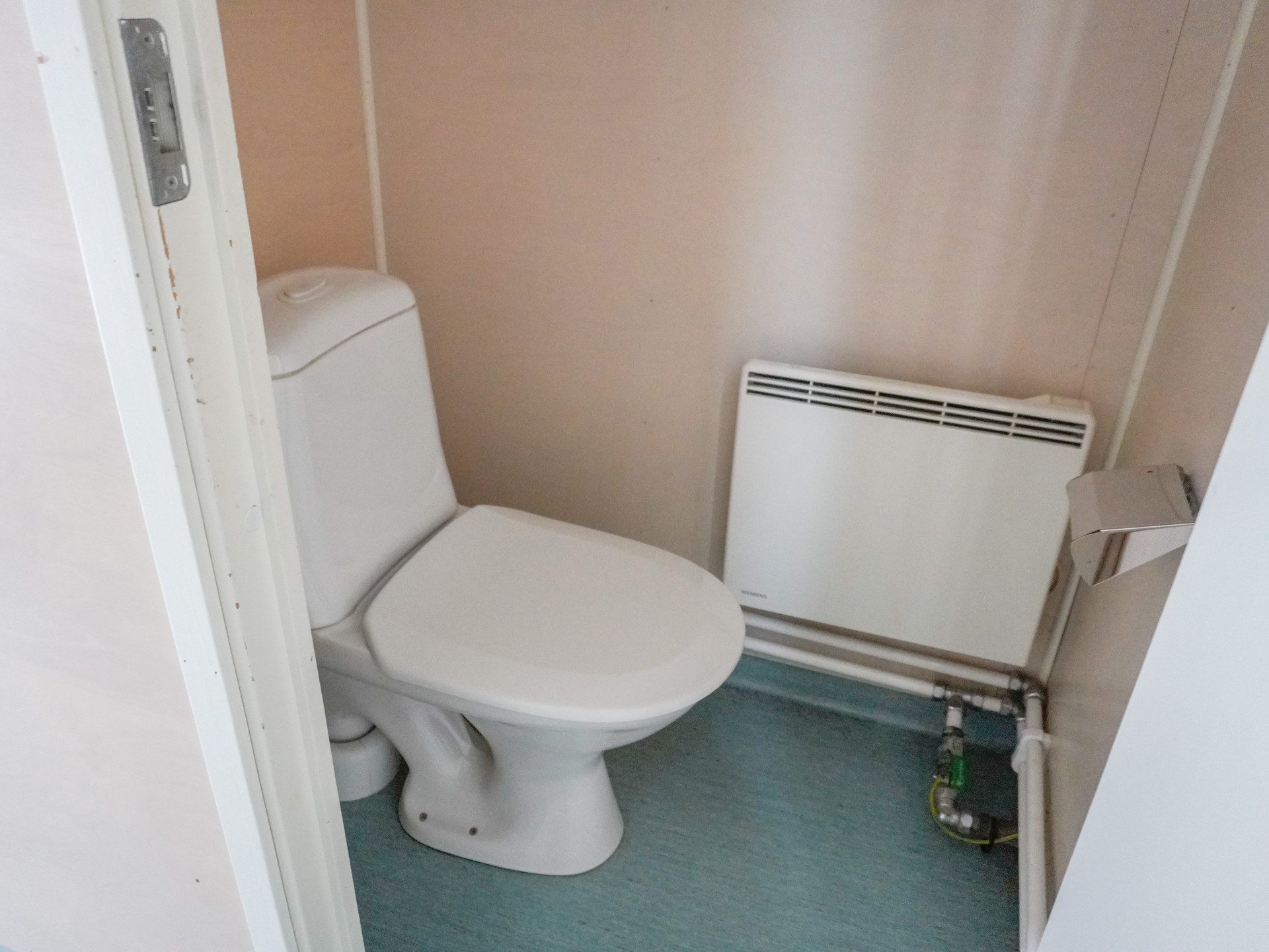 Sanitetsbod med WC & dusch - Bild 7