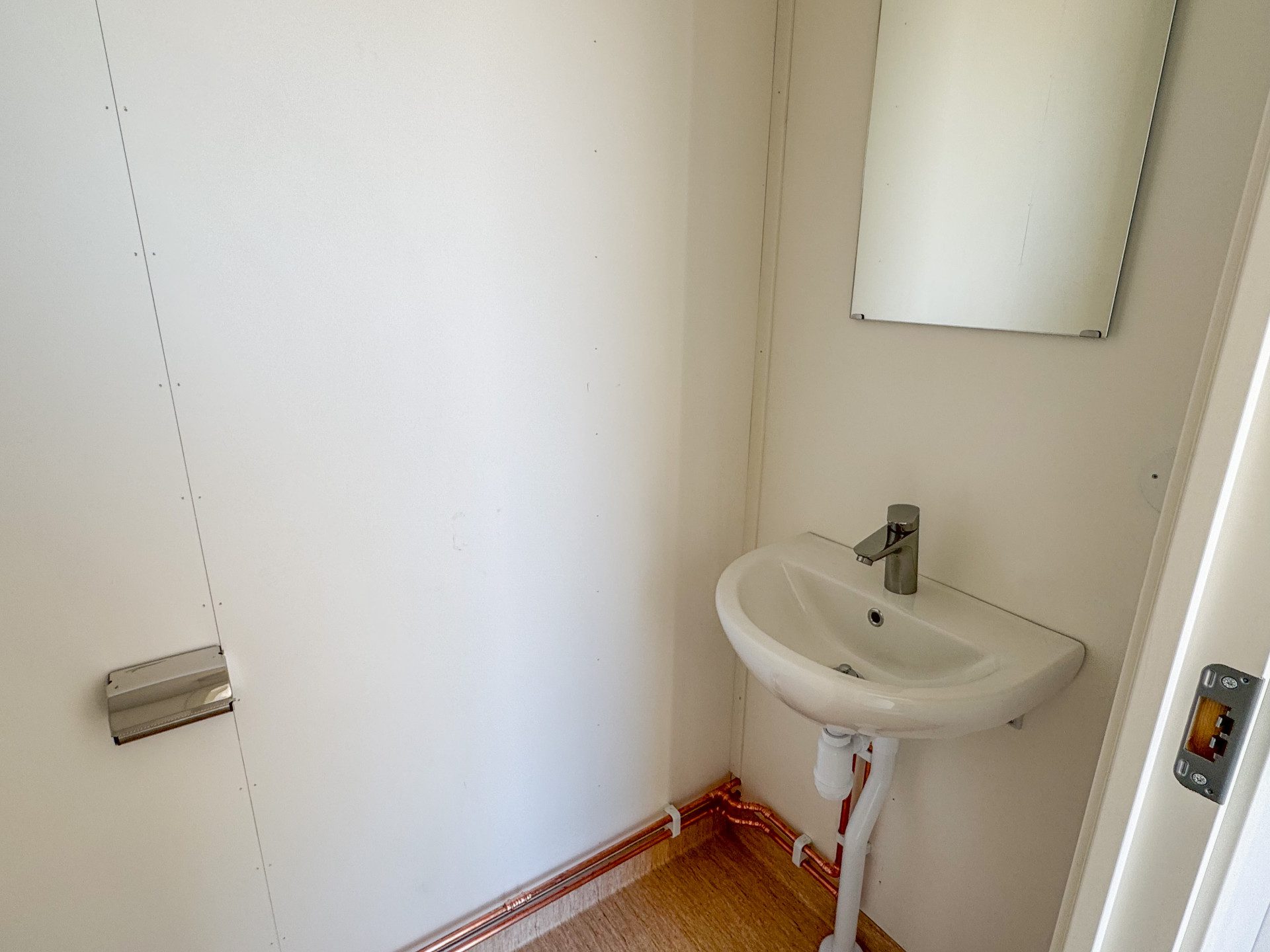 Sanitetsbod med WC & dusch - Bild 10