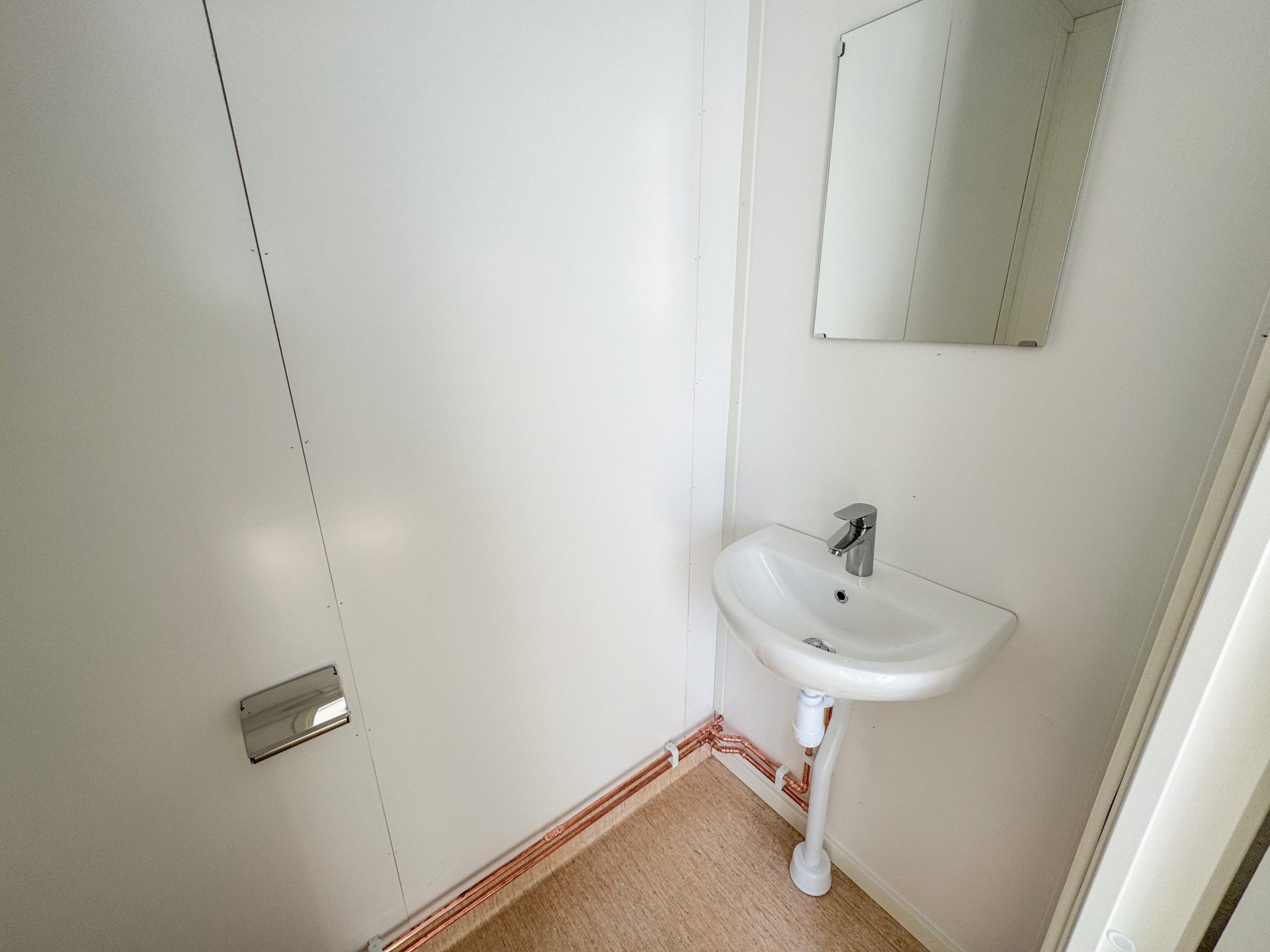 Sanitetsbod med WC & dusch - Bild 16