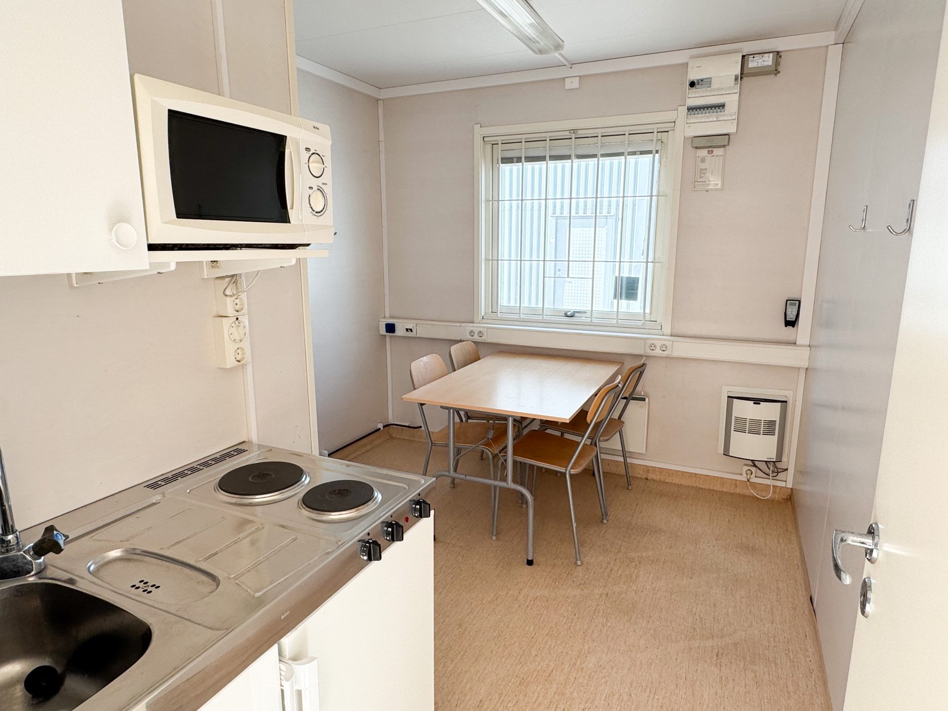 Personalbod med WC, dusch & pentry - Bild 3