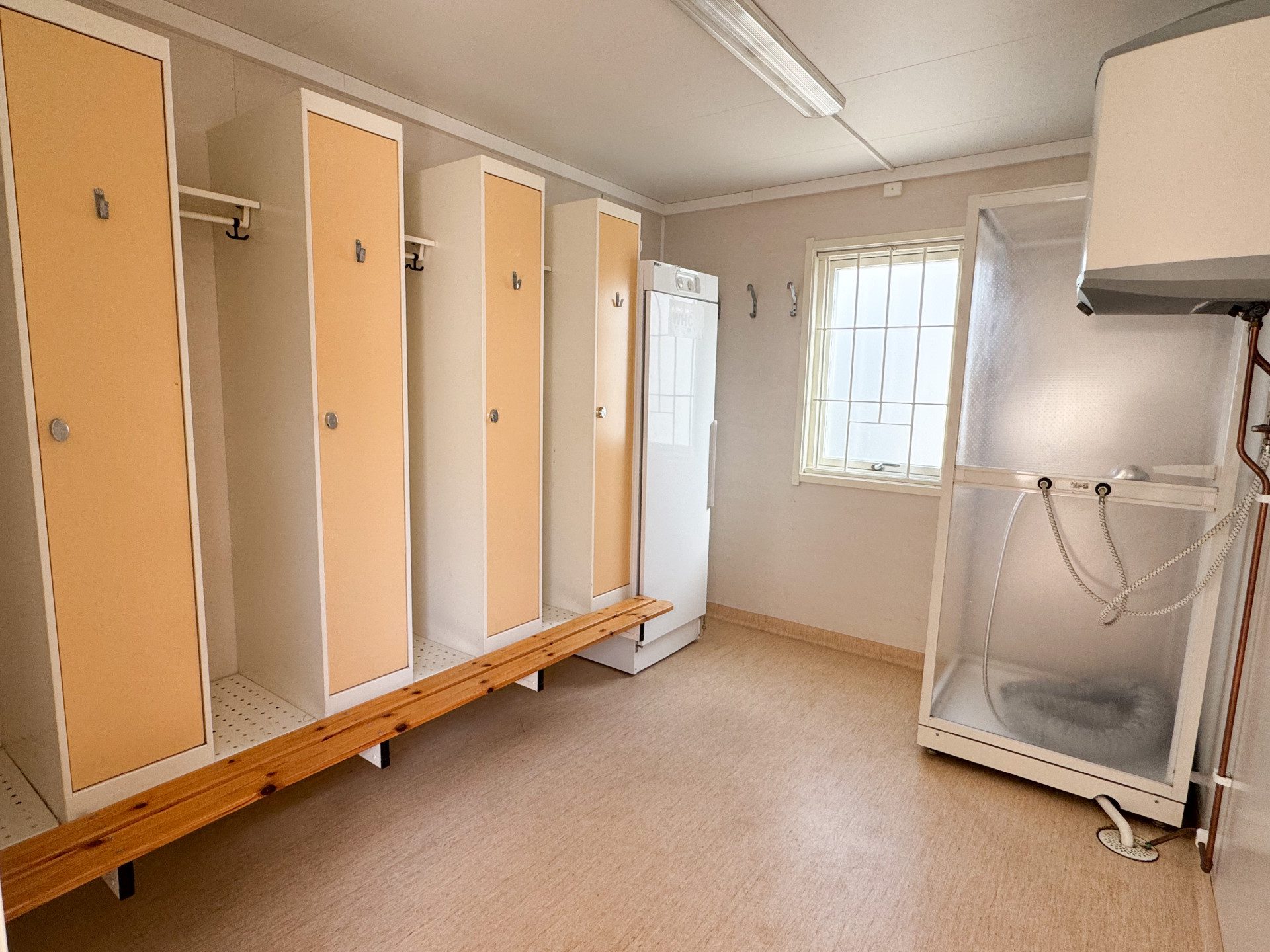 Personalbod med WC, dusch & pentry - Bild 8