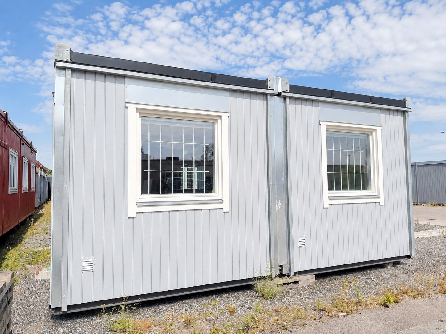 Fabriksrenoverad sal med kök - Bild 3