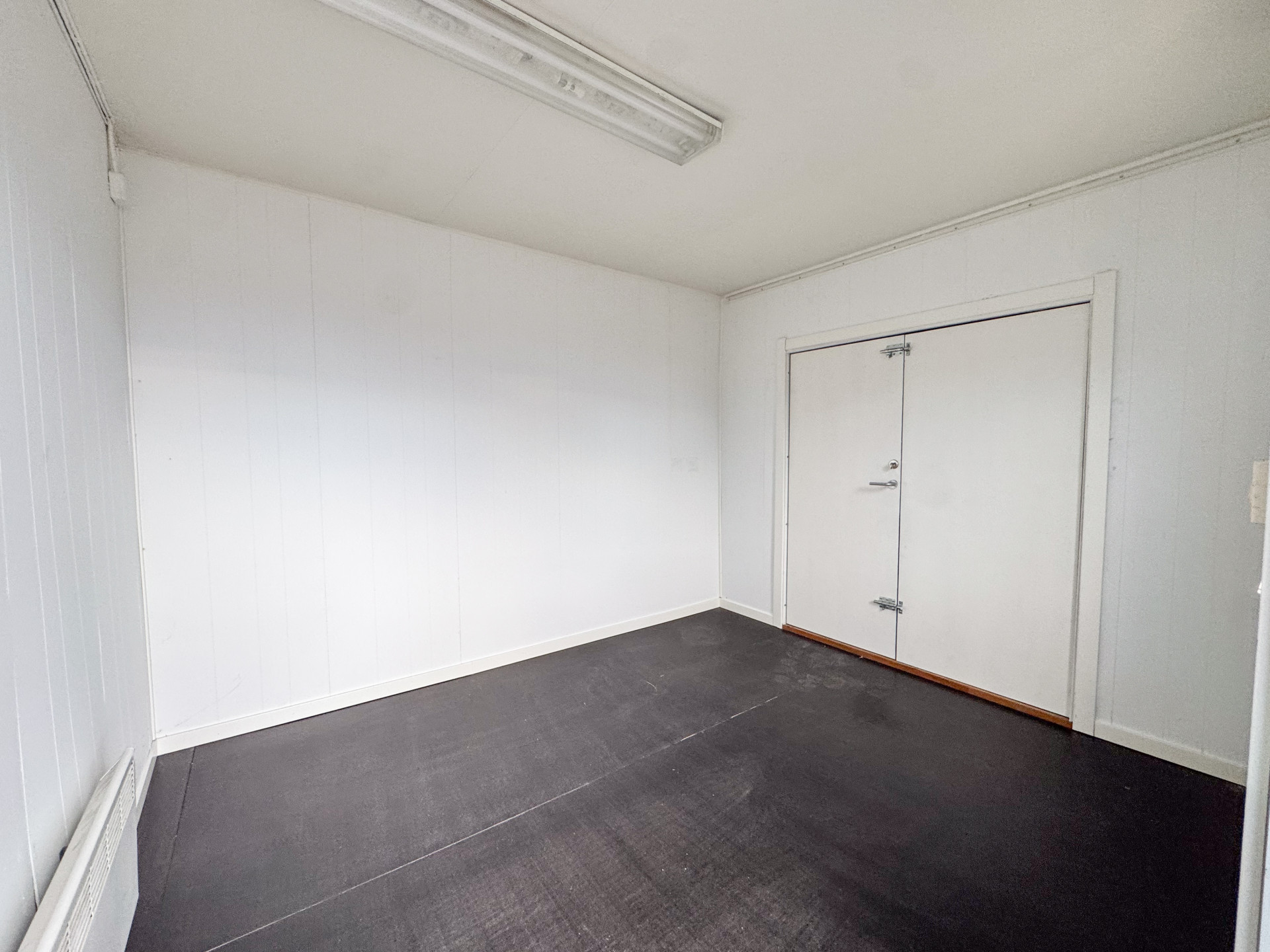 Förrådsbod med dubbeldörr - Bild 5
