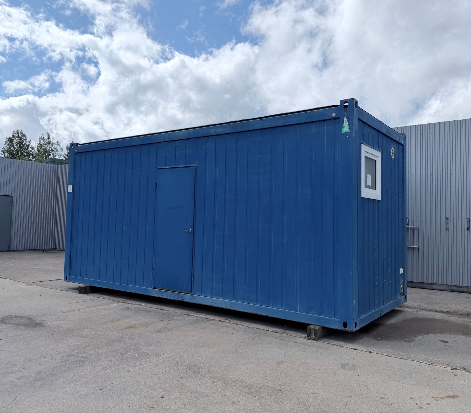 Stålmodul 20 fot med wc och duschar