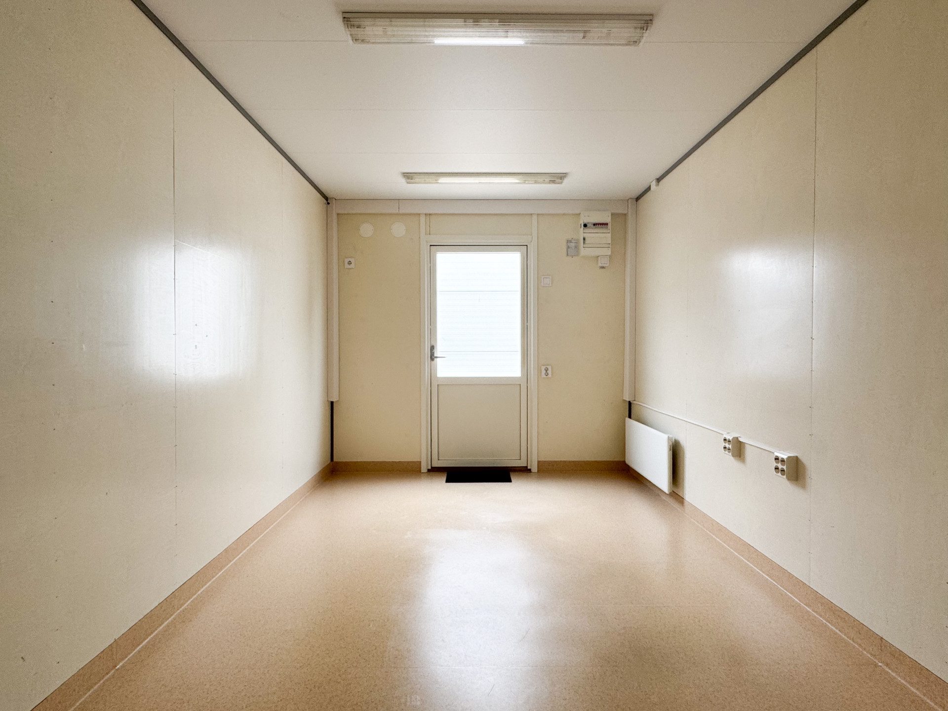 Kontorsbod med en innervägg - Bild 6