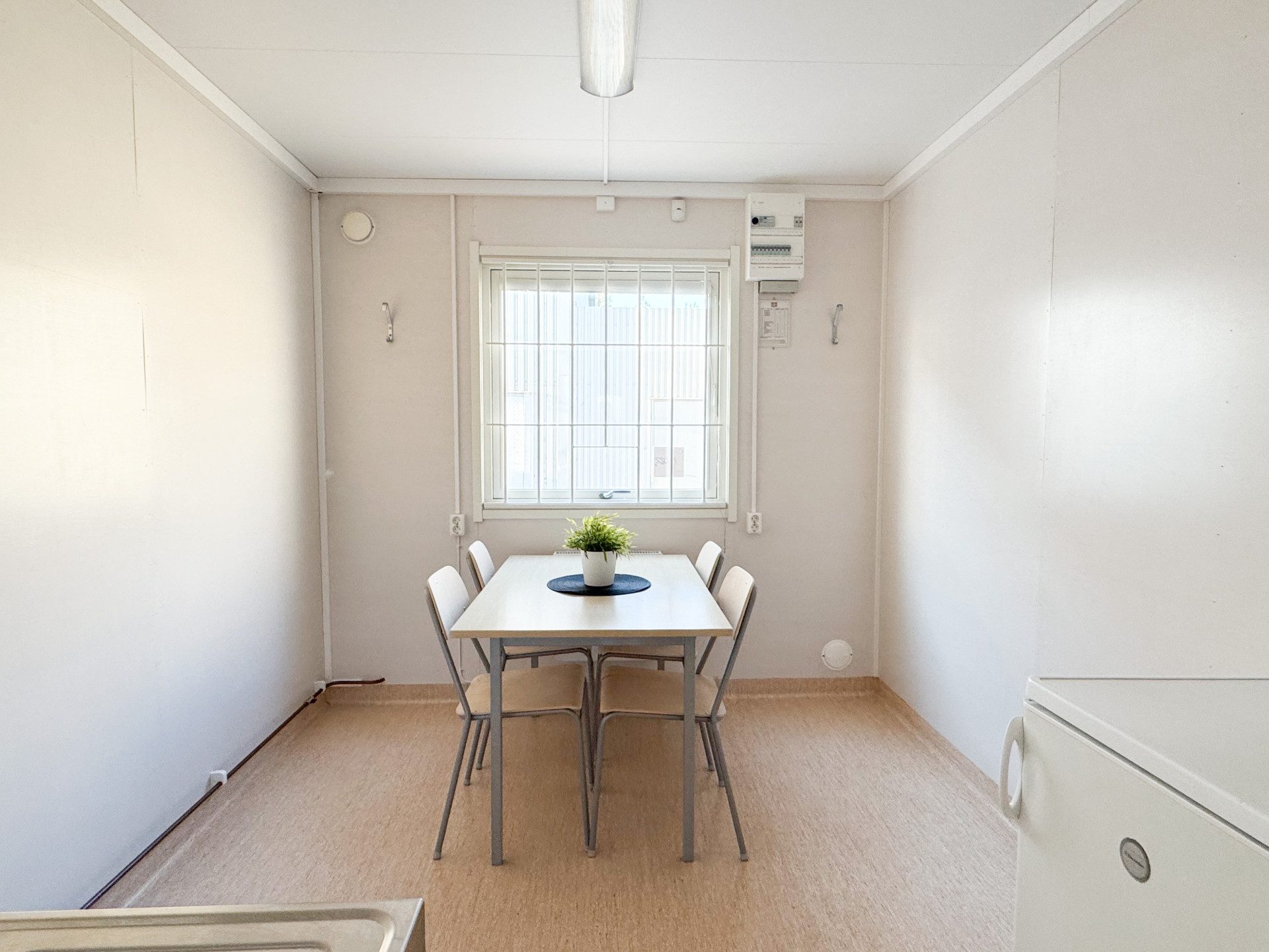 Kontorsbod med pentry - Bild 8